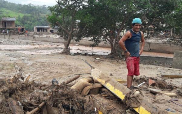 En Mocoa, Colombia, un megadeslizamiento arrastró masas de agua, tierra y lodo, sepultando barrios completos.